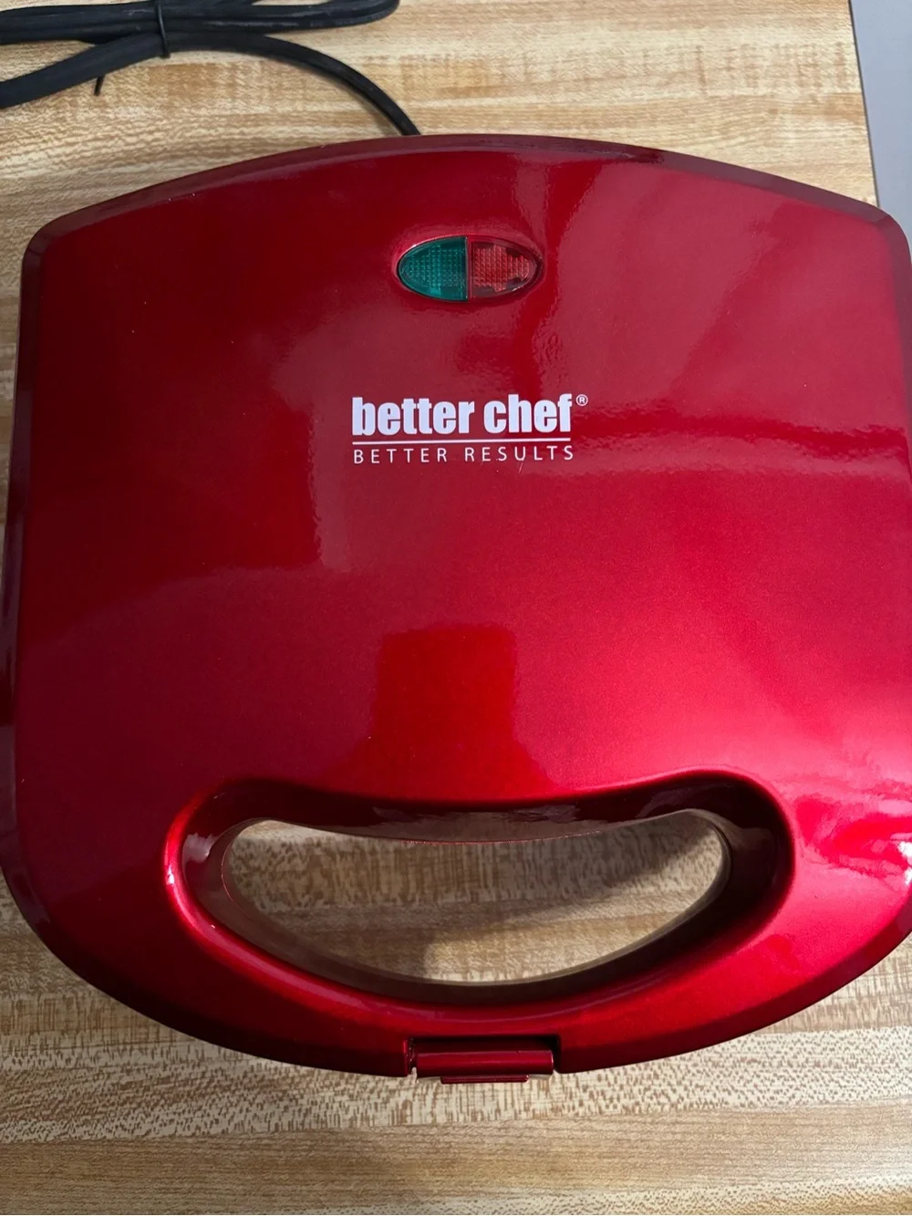 Better Chef Sandwich Maker in Black and Red